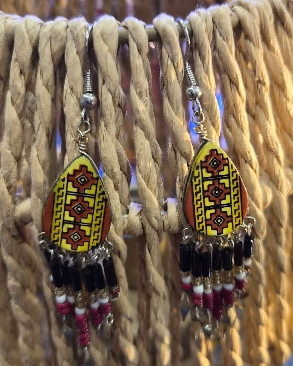 Boucles d'oreilles Inkao Jaunes peintes — Photo 3