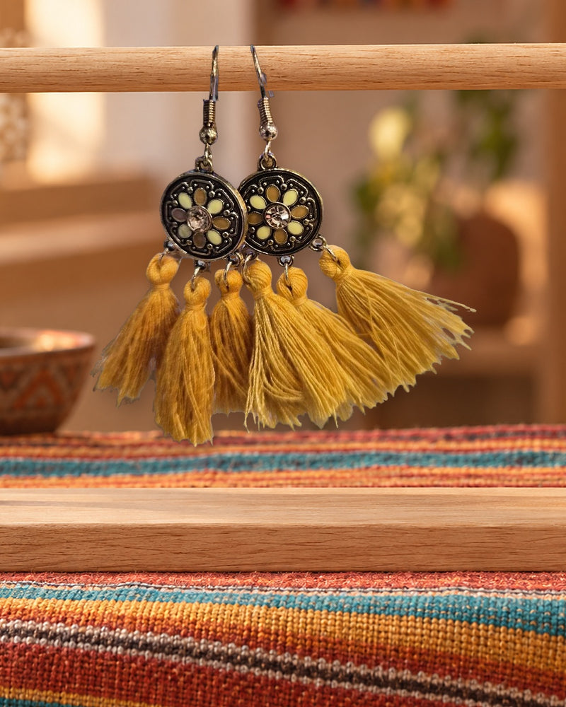 Boucles d'oreilles Inkao Moutarde à pompons
