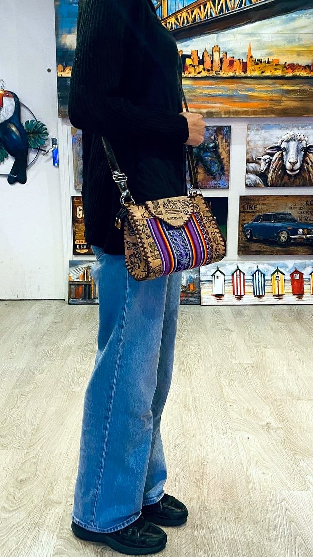 Sac à main Inkao Violet Huacachina porté — Photo 4